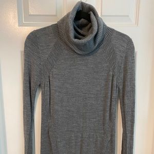 Lily lemon tunic turtleneck